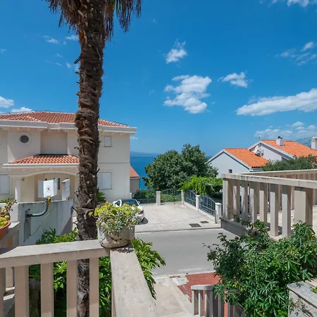 Vera I Ciro Novak, Sea View And Free Parking Brela