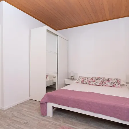Apartment Vera I Ciro Novak, Sea View And Free Parking Brela