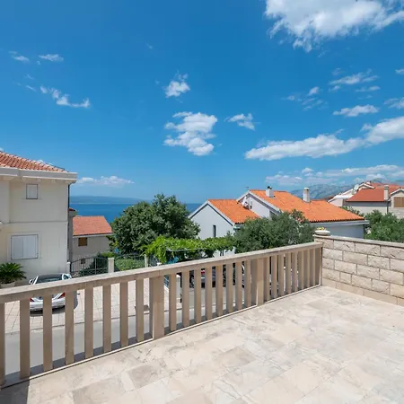 Apartman Vera I Ciro Novak, Sea View And Free Parking Brela
