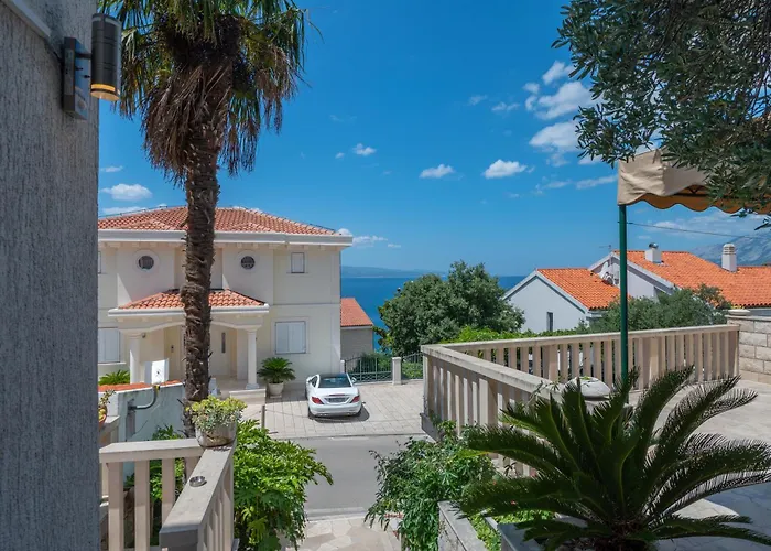 Vera I Ciro Novak, Sea View And Free Parking Appartement *